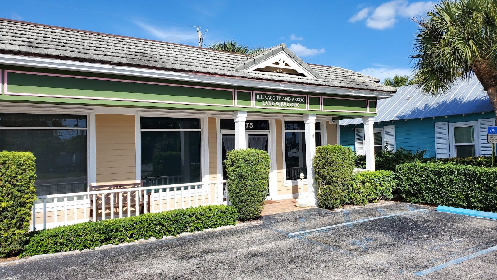 R L Vaught & Associates Inc