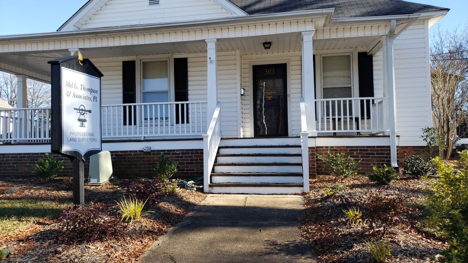 Thompson Mel G & Associates Professional Land Surveyors