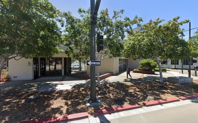 Greenwood & Moore Inc