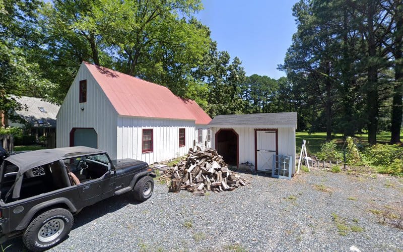 Quaker Neck Marine Services Inc