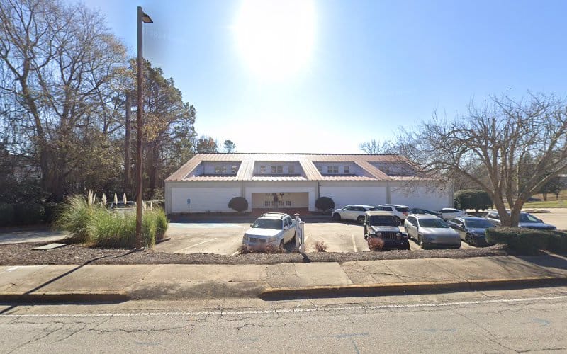 Rochester & Associates Inc